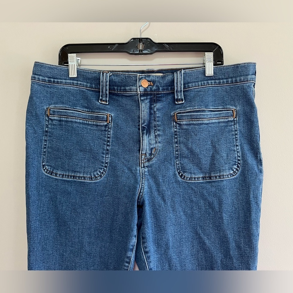 Madewell Mid-Rise Kick Out Flare Crop Ankle Stretch Jeans Medium Blue, size 33 - Picture 5 of 11